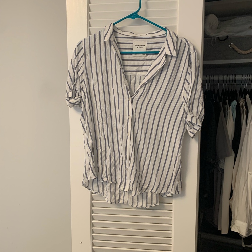 New without tags womens striped button up tee